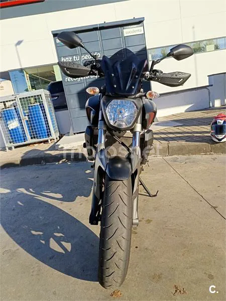 Yamaha MT-07 - Vista 14