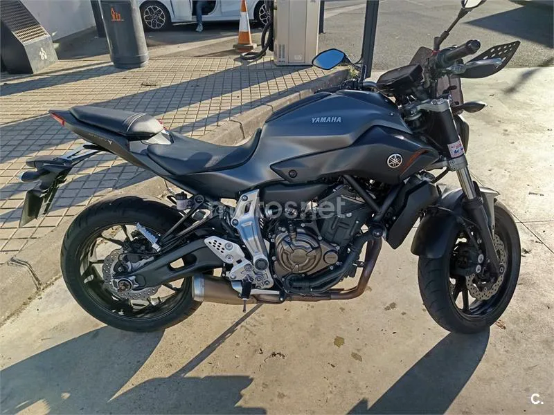 Yamaha MT-07 - Vista 10