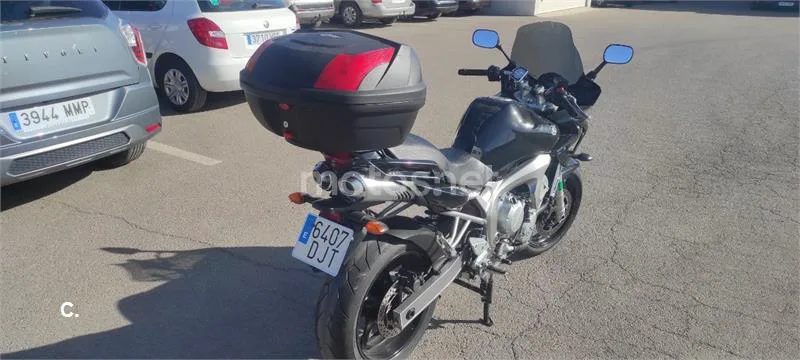 Yamaha FZ6 Fazer - Vista 3