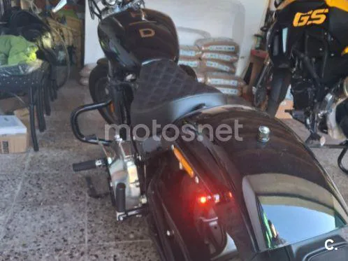 Harley-Davidson Softail Standard - Vista 6