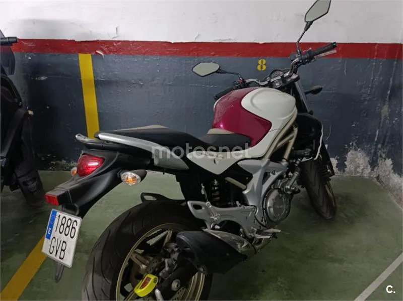 Suzuki Gladius 650 3300 € 2010 Sevilla - 2