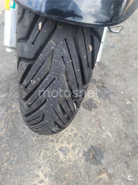 Suzuki Burgman 125 - Vista 4