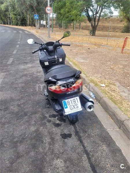 Suzuki Burgman 125 - Vista 5