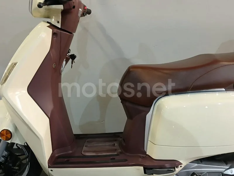 Keeway Zahara 125 - Vista 12