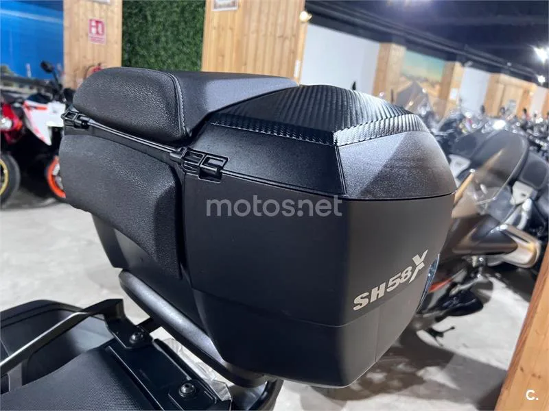 Yamaha Tracer 900 - Vista 77