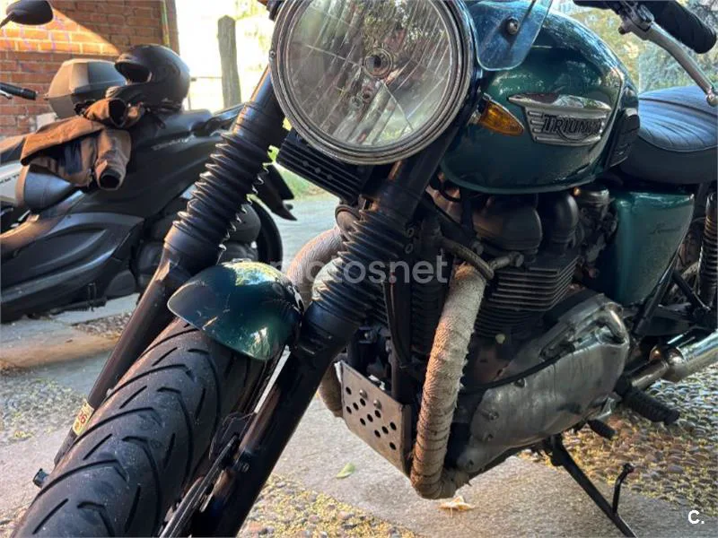 Triumph Bonneville T100 - Vista 7