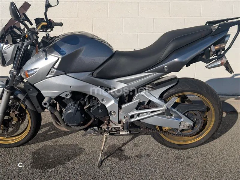 Suzuki GSR600 - Vista 9