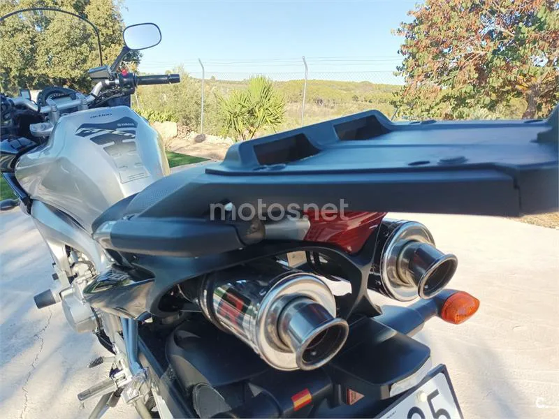 Yamaha FZ6 - Vista 6