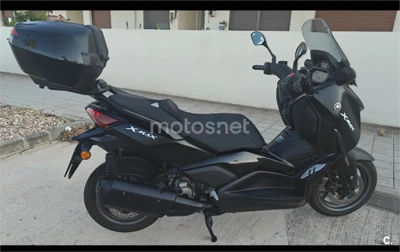 Yamaha XMAX 300 - Vista 4