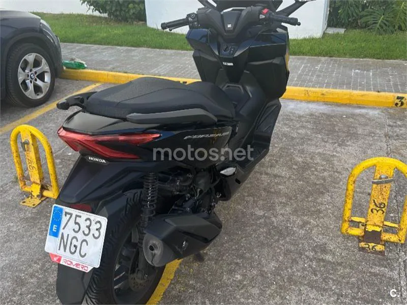 Honda Forza 350 - Vista 4