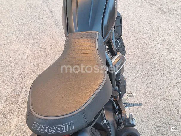 Ducati Scrambler - Vista 4