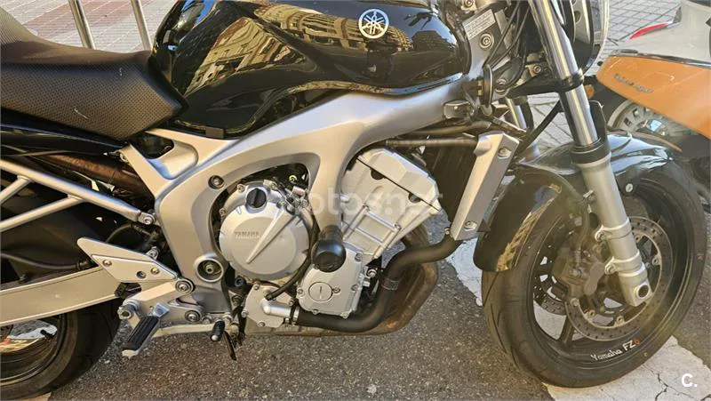 Yamaha FZ6 - Vista 4