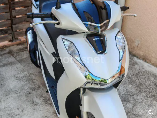 Honda SH125i - Vista 7