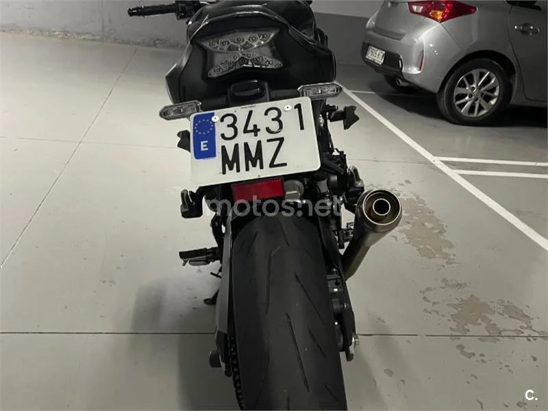 Kawasaki Z900 - Vista 3
