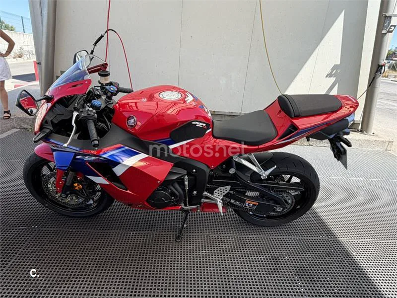 Honda CBR600RR - Vista 5