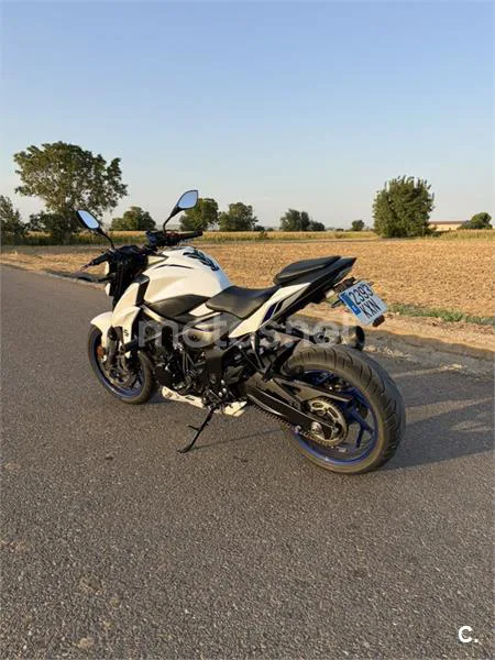 Suzuki GSX-S750 - Vista 7