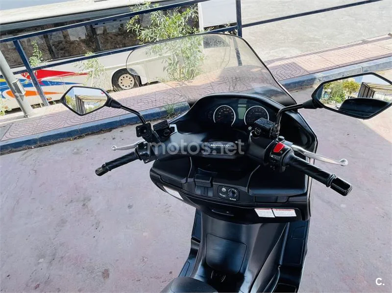 Suzuki Burgman 400 - Vista 8
