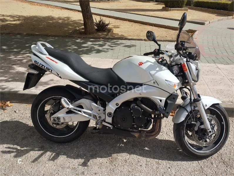 Suzuki GSR600 1800 € 2007 Jaén - 1