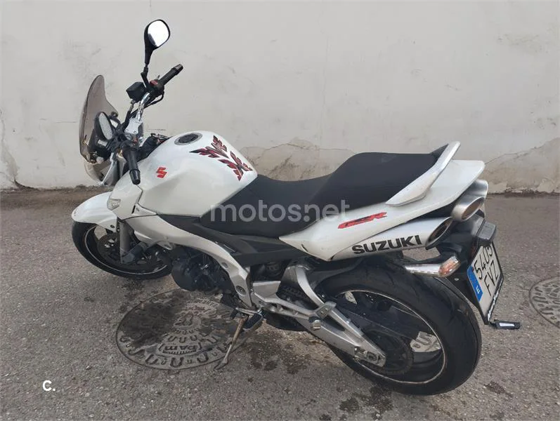 Suzuki GSR600 - Vista 3