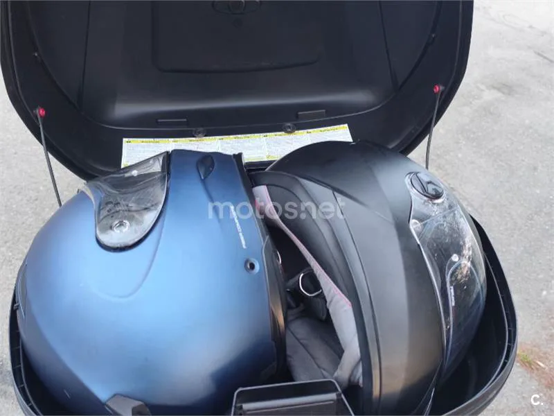 Kymco AK 550 - Vista 5
