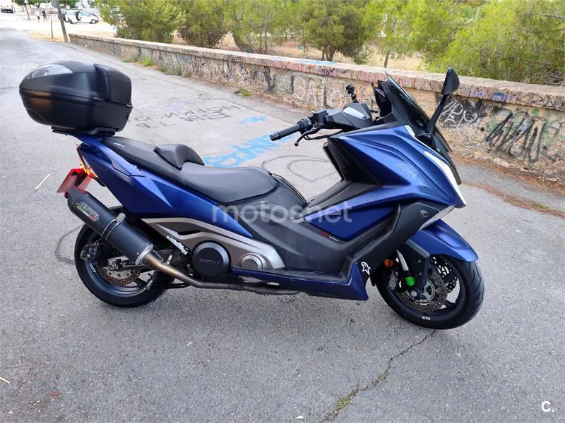 Kymco AK 550 - Vista 6