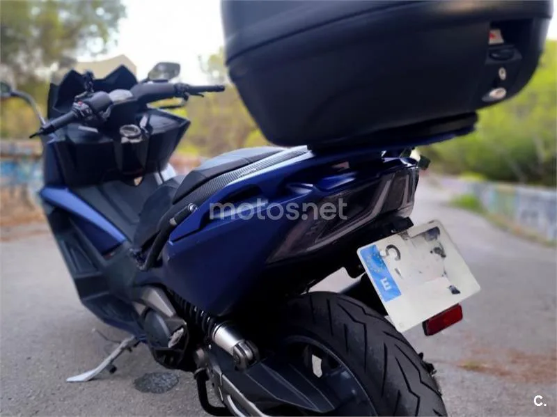 Kymco AK 550 - Vista 9