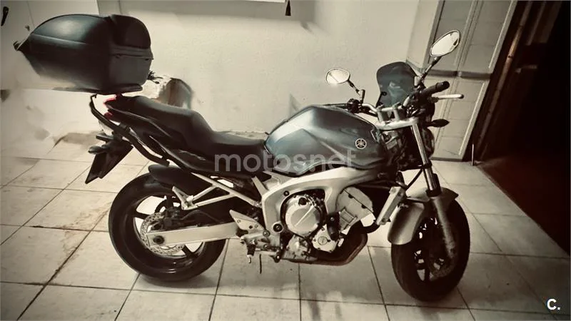 Yamaha FZ6 - Vista 6