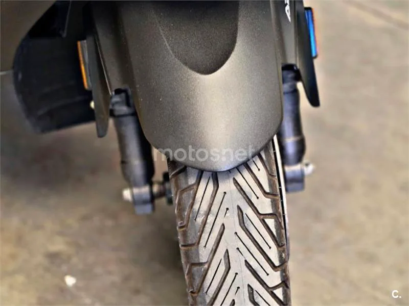 Honda Forza 125 - Vista 4