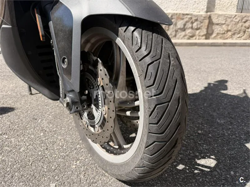 Kymco Xciting 400 - Vista 6