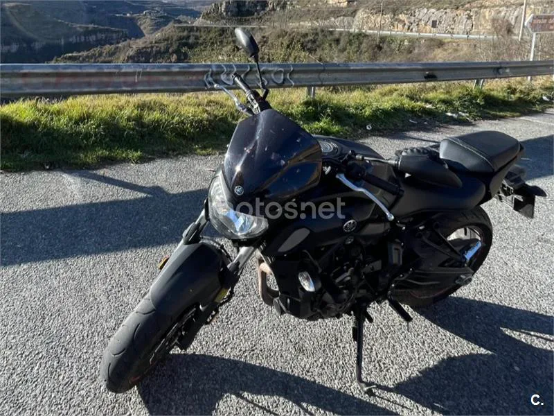 Yamaha MT-07 - Vista 3