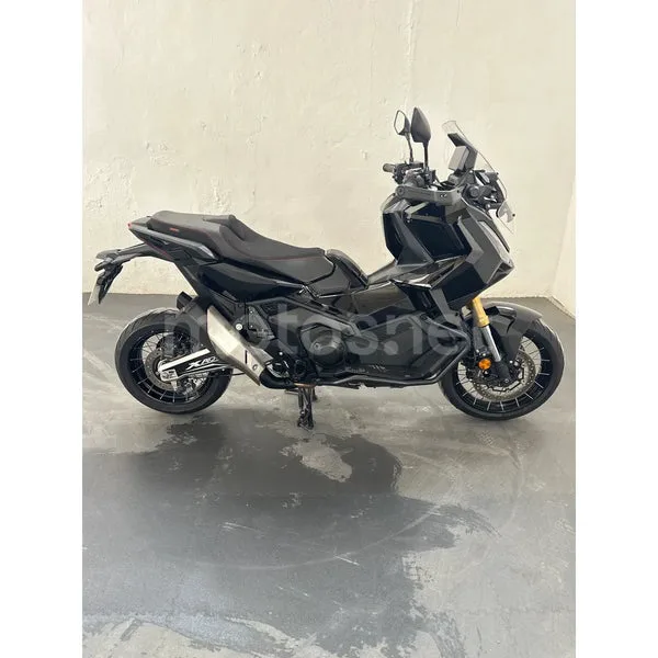 Honda X-ADV - Vista 4