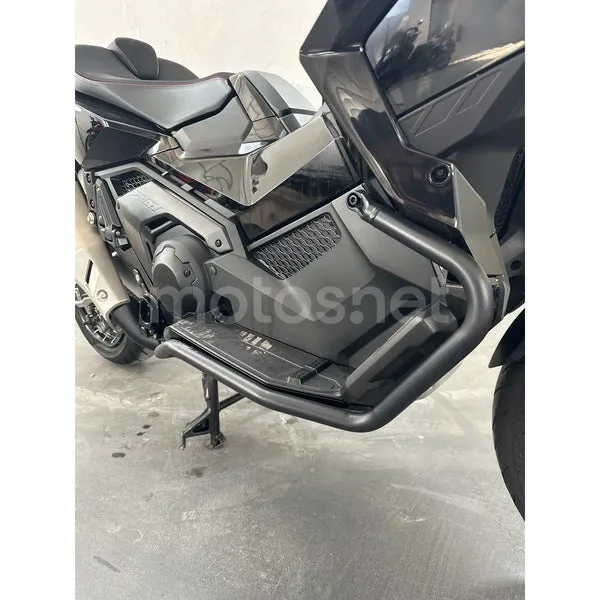Honda X-ADV - Vista 6