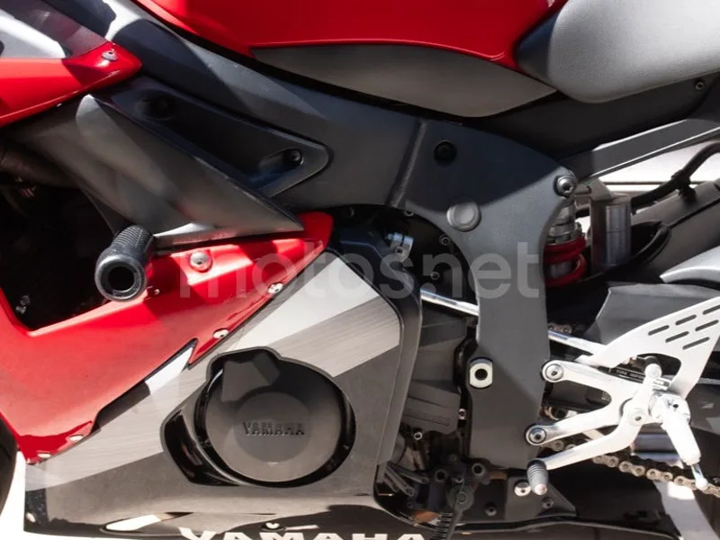 Yamaha YZF-R6 - Vista 16