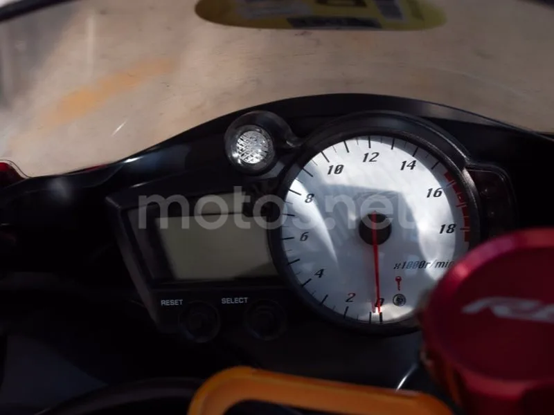 Yamaha YZF-R6 - Vista 9