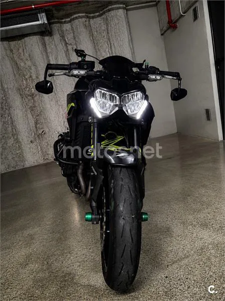 Kawasaki Z900 - Vista 6