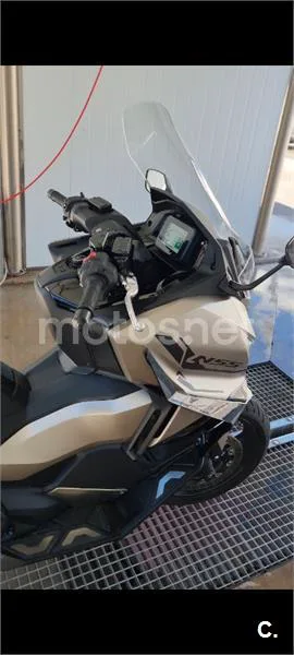 Honda Forza 750 - Vista 10