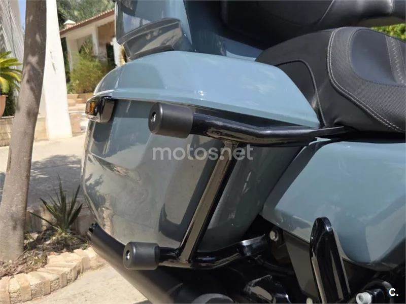 Harley-Davidson Road Glide - Vista 3