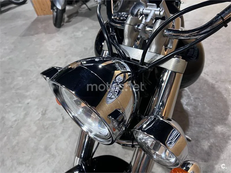 Suzuki Intruder C800 - Vista 47