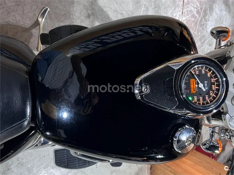Suzuki Intruder C800 - Vista 74