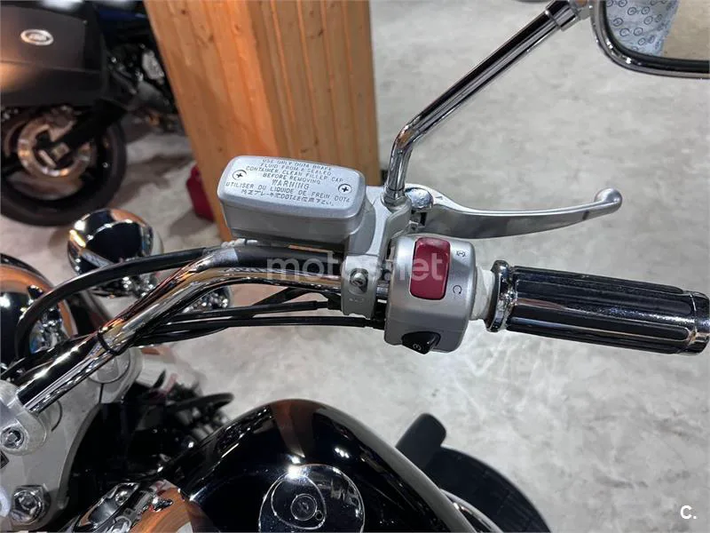 Suzuki Intruder C800 - Vista 77