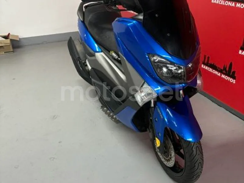 Yamaha NMAX - Vista 5