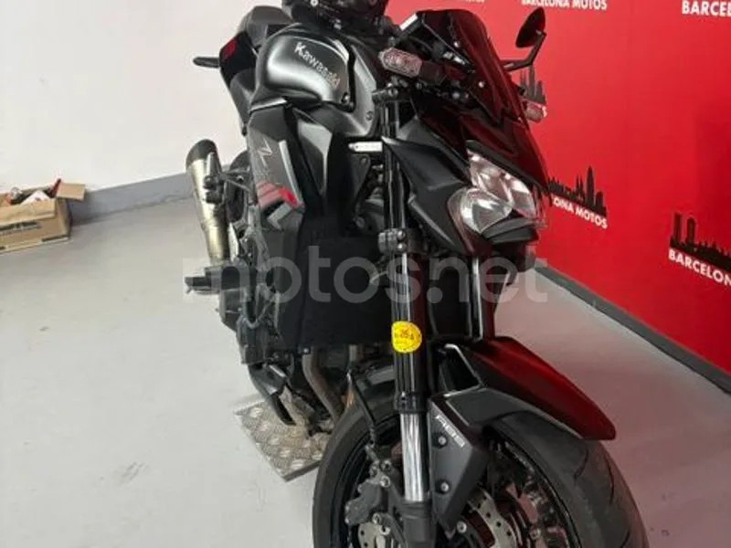 Kawasaki Z900 - Vista 5