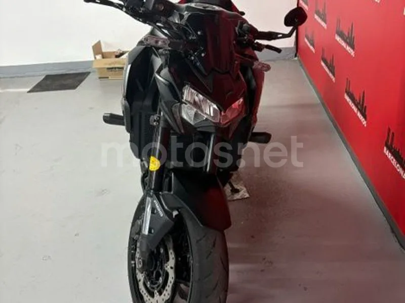 Kawasaki Z900 - Vista 6