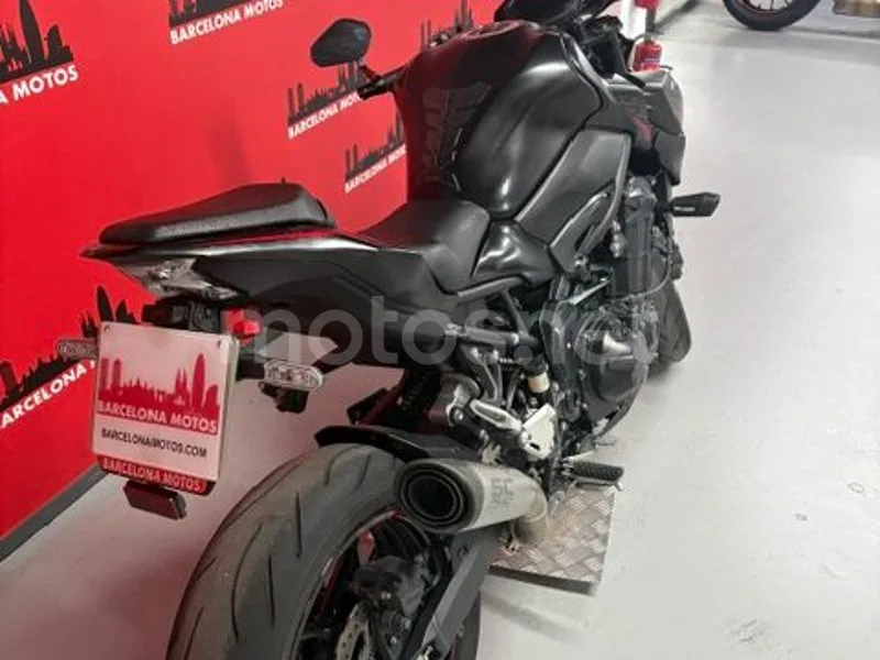 Kawasaki Z900 - Vista 7