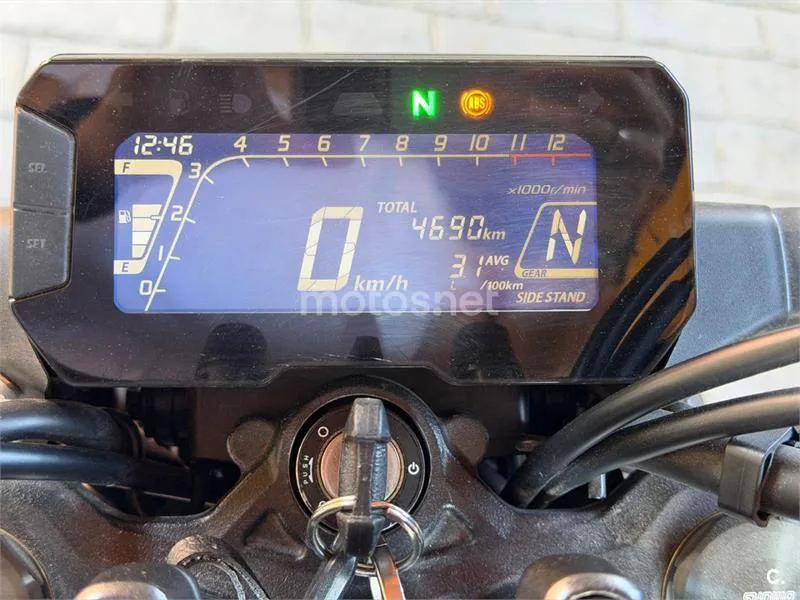 Honda CB125R - Vista 7