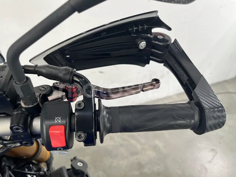 Yamaha FZ8 - Vista 23