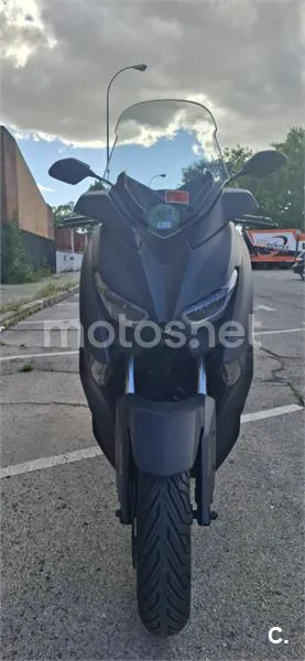 Yamaha XMAX 300 - Vista 11