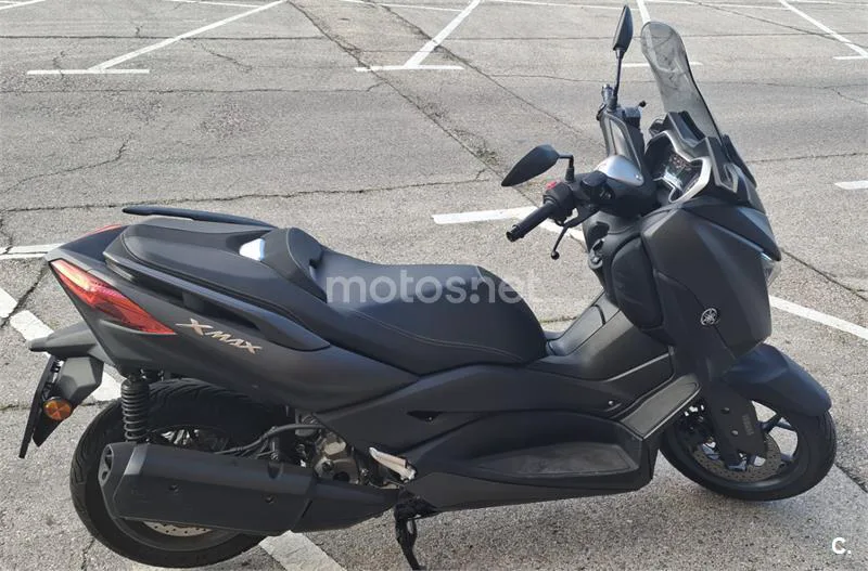 Yamaha XMAX 300 - Vista 3