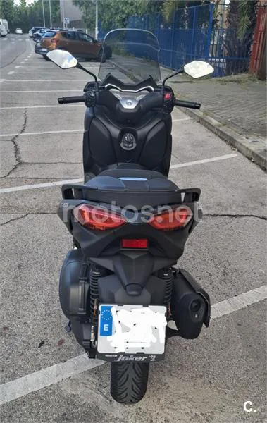 Yamaha XMAX 300 - Vista 5