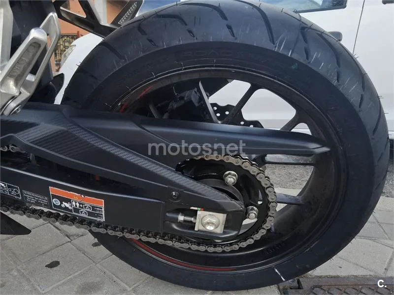 Honda CBR500R - Vista 4
